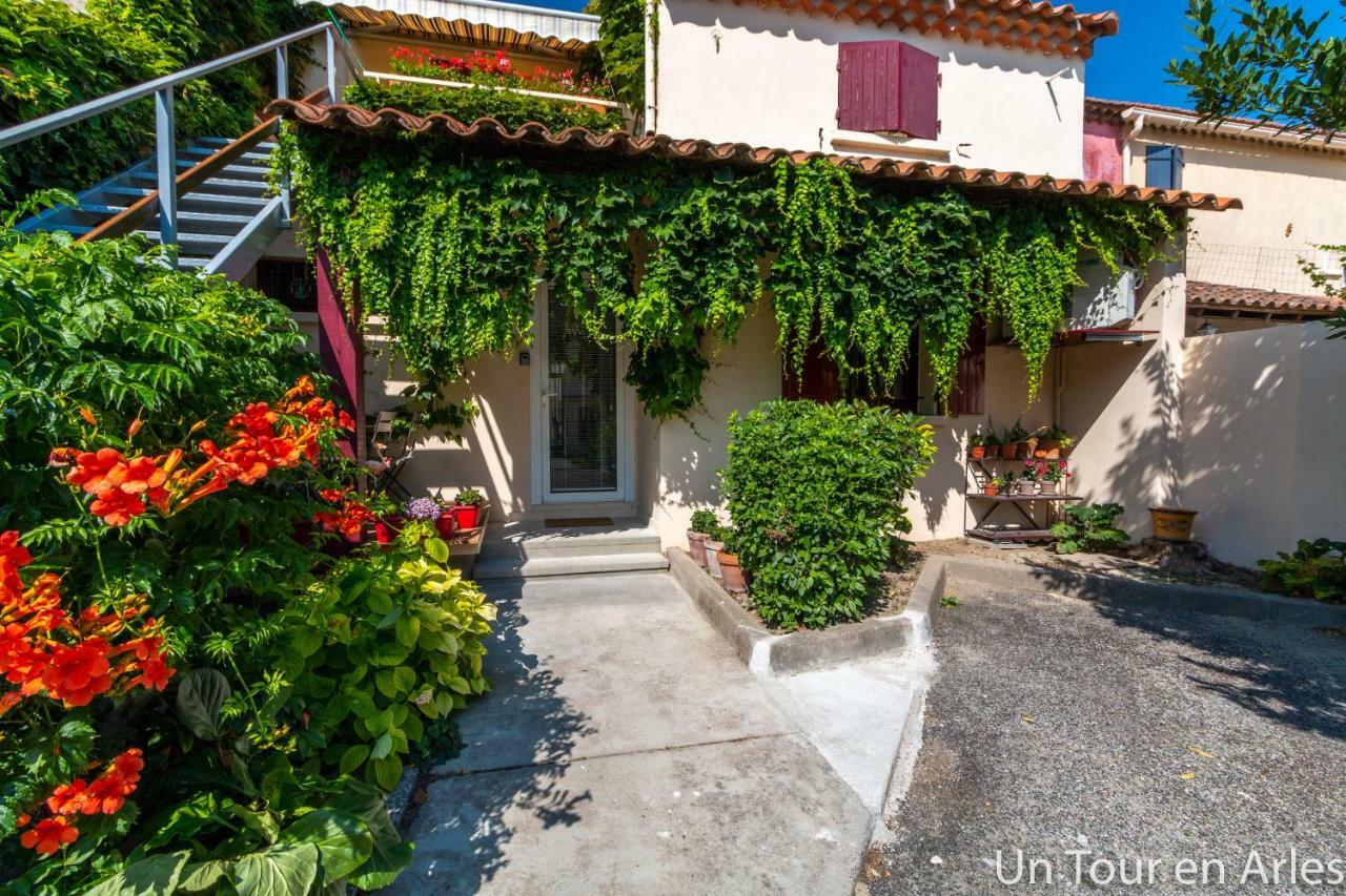 Un Tour En Apartment Arles
